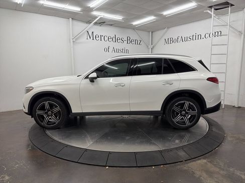 Used 2026 Mercedes-Benz GLC 300 image 4