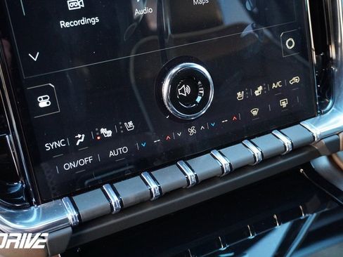 Used 2026 GMC Yukon Denali Ultimate image 28