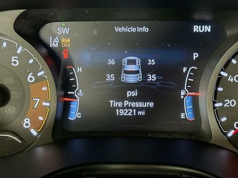 Certified 2024 Jeep Compass Limited image 20