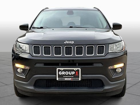Used 2019 Jeep Compass Latitude w/ Cold Weather Group image 3