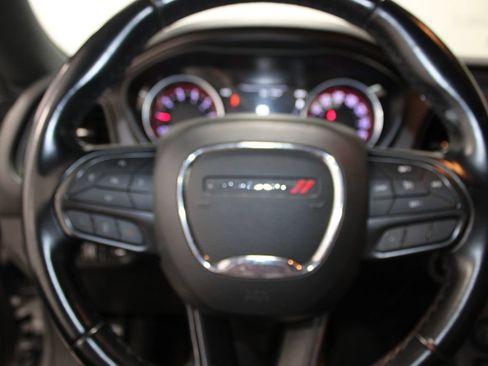Used 2023 Dodge Challenger SXT RWD image 12