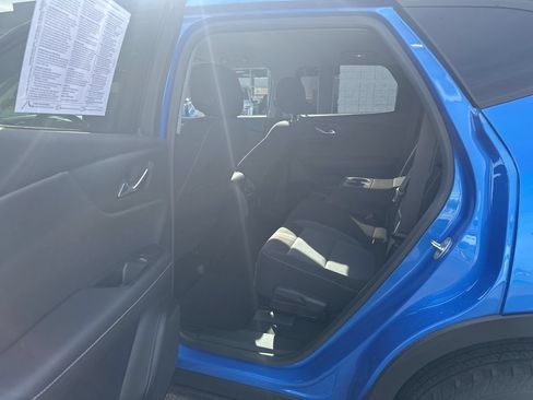 Used 2025 Chevrolet Blazer LT AWD/4WD image 10