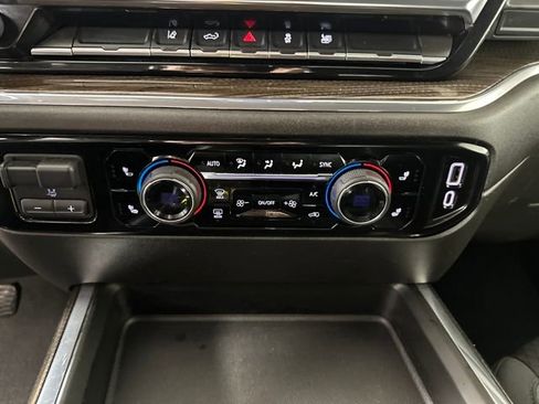 Used 2024 Chevrolet Silverado 2500 LT w/ Convenience Package image 23