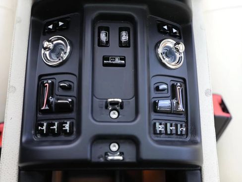 Used 2011 Rolls-Royce Phantom Sedan RWD image 91