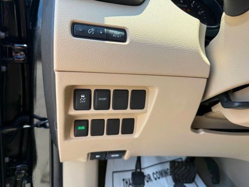 Used 2015 Nissan Rogue SV FWD image 13