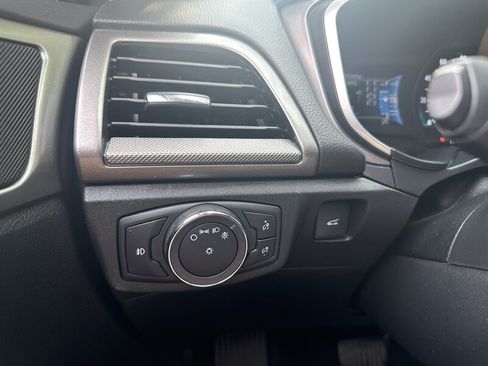 Used 2019 Ford Fusion SE w/ Equipment Group 151A FWD image 38