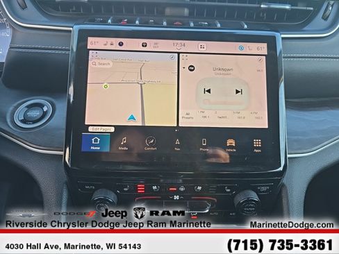 Used 2023 Jeep Grand Cherokee Limited w/ Luxury Tech Group II image 17