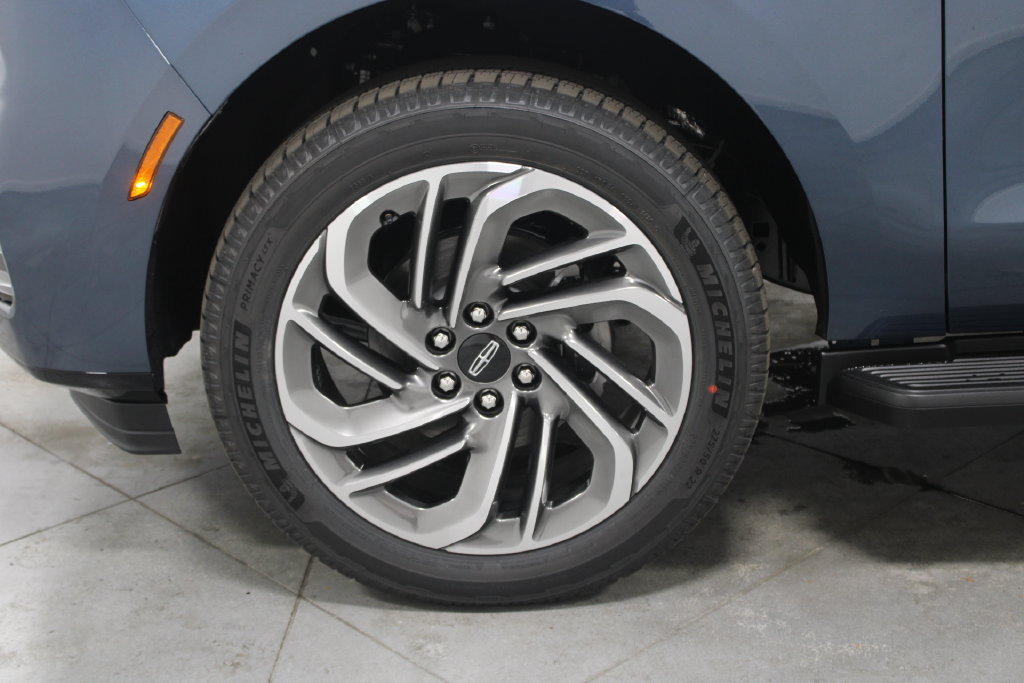 New 2027 Lincoln Navigator Premiere RWD image 20