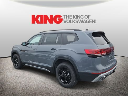 New 2026 Volkswagen Atlas Peak Edition image 6