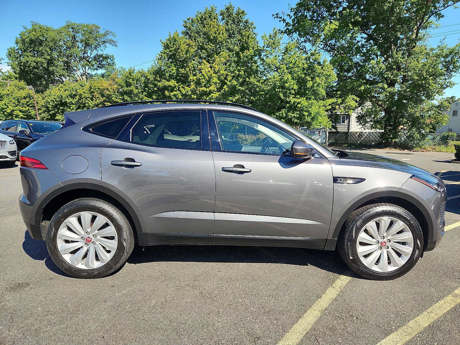Used 2020 Jaguar E-PACE SE AWD/4WD image 7