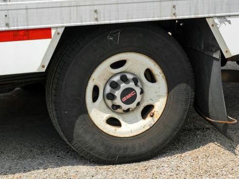 Used 2019 GMC Savana 3500 w/ Power Convenience Package image 44