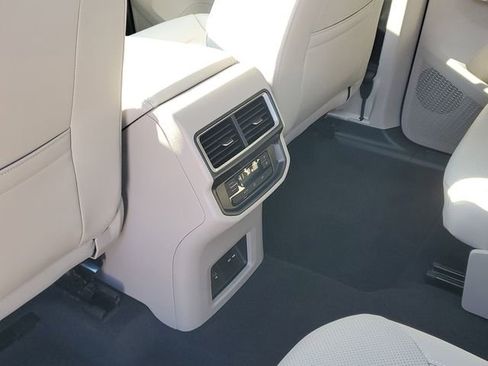 New 2026 Volkswagen Atlas SE image 29