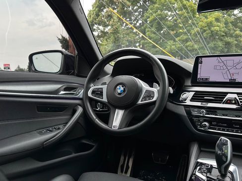 Used 2021 BMW 540i w/ M Sport Package RWD image 21