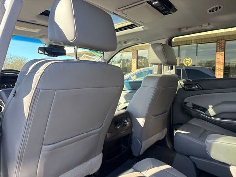 Used 2019 Chevrolet Suburban LT image 16