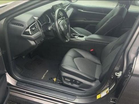 Used 2024 Toyota Camry SE FWD image 3