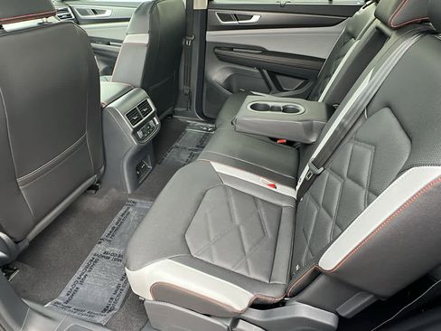 New 2026 Volkswagen Atlas Peak Edition image 24