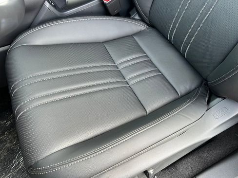 New 2026 Honda HR-V EX-L image 9