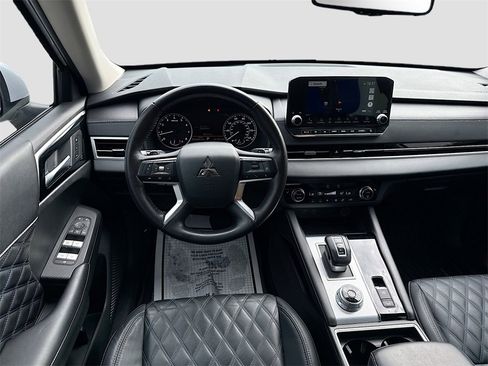 Used 2022 Mitsubishi Outlander SEL image 24
