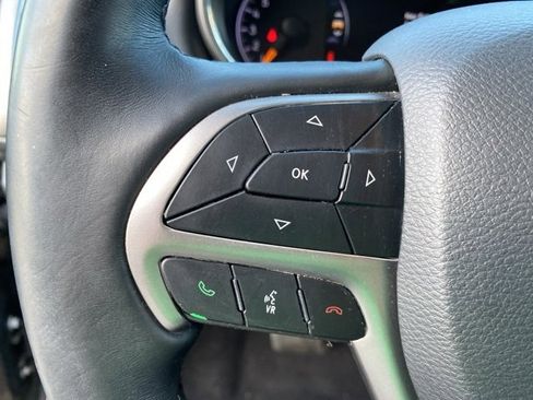 Certified 2021 Jeep Grand Cherokee Laredo image 20