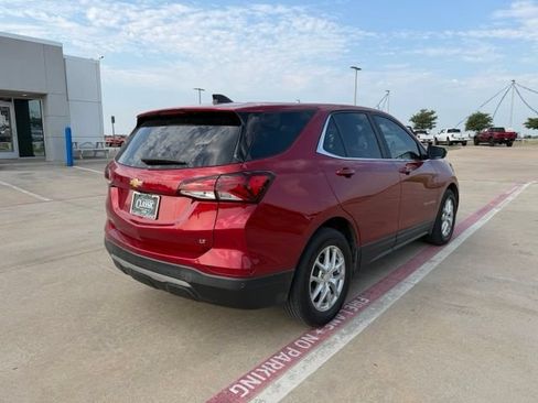 Used 2022 Chevrolet Equinox LT FWD image 3