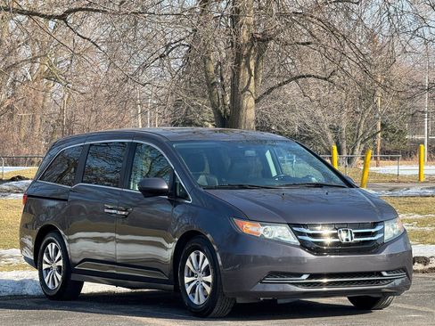 Used 2016 Honda Odyssey EX-L image 2