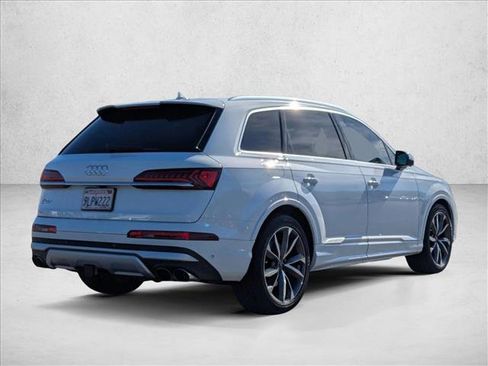 Used 2023 Audi SQ7 Premium Plus w/ Executive Package image 5