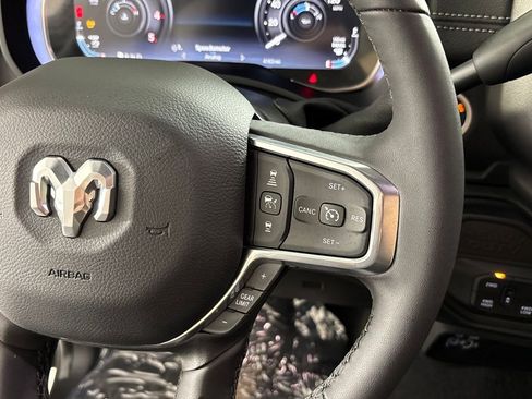 Used 2025 RAM 2500 Laramie w/ Towing Technology Group AWD/4WD image 31