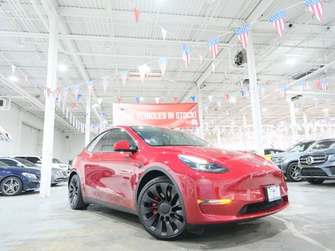 Used 2021 Tesla Model Y Performance image 2