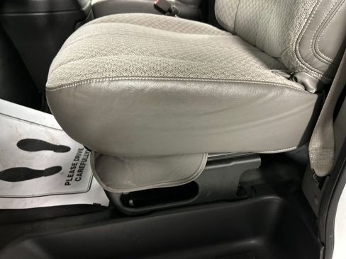 Used 2017 Chevrolet Express 2500 LS RWD image 11