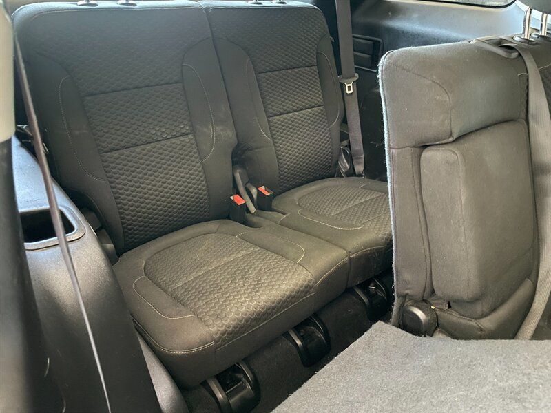 Used 2018 GMC Acadia SLE AWD/4WD image 19