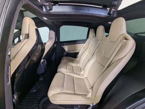 Used 2016 Tesla Model X Performance image 16