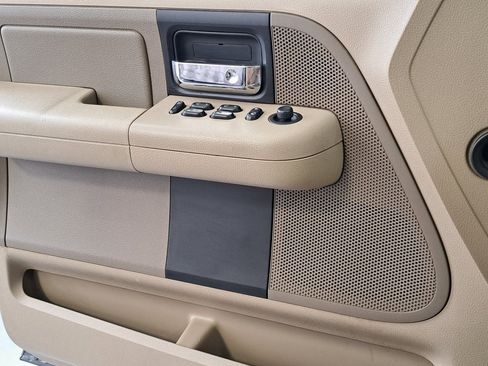 Used 2005 Ford F150 XLT image 19