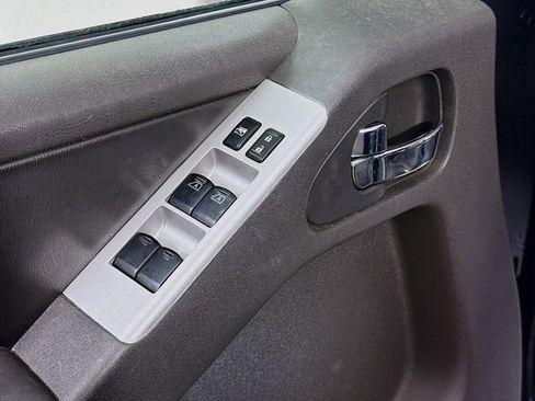 Used 2011 Nissan Pathfinder Silver w/ Protection Pkg image 17