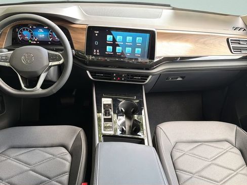 New 2026 Volkswagen Atlas SE FWD image 11
