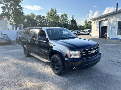 Used 2011 Chevrolet Suburban LT AWD/4WD image 11