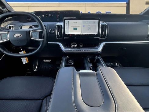 New 2026 Ford Expedition Platinum w/ Stealth Performance Package image 5