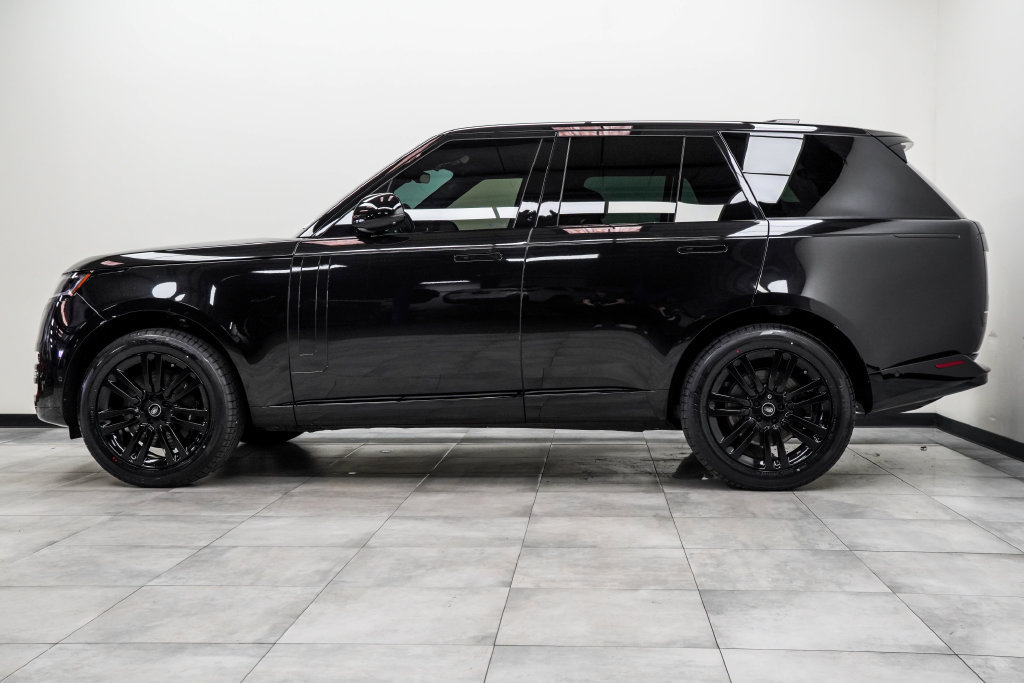Used 2024 Land Rover Range Rover SE AWD/4WD image 10