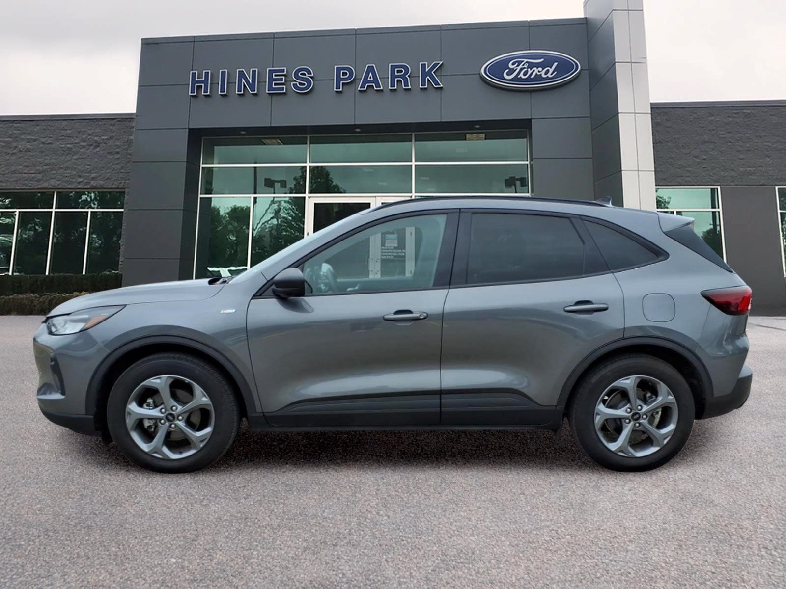 Used 2025 Ford Escape ST-Line FWD image 4