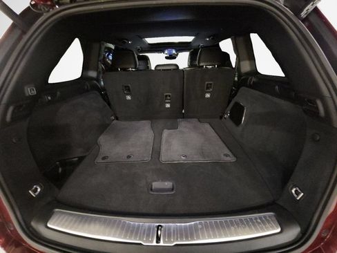 Used 2024 Jeep Grand Cherokee Overland w/ Luxury Tech Group IV AWD/4WD image 27