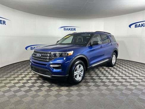 Used 2023 Ford Explorer XLT w/ Equipment Group 202A AWD/4WD image 1