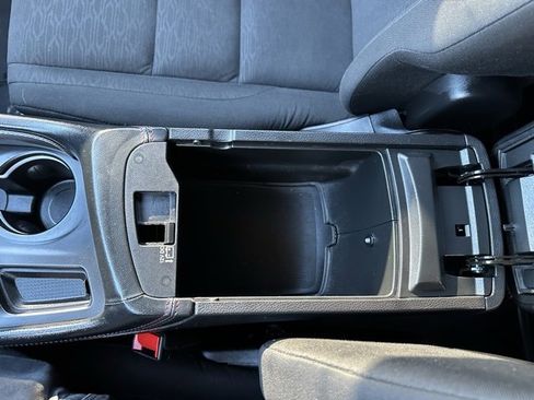 Used 2023 Dodge Durango GT image 31