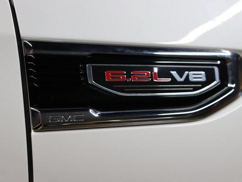 Used 2022 GMC Sierra 1500 SLT w/ SLT Premium Plus Package AWD/4WD image 9