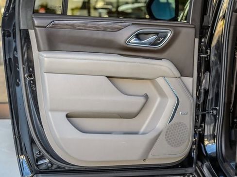 Used 2021 Chevrolet Suburban LT image 51