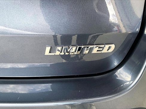 Used 2019 Toyota Highlander Limited Platinum image 7