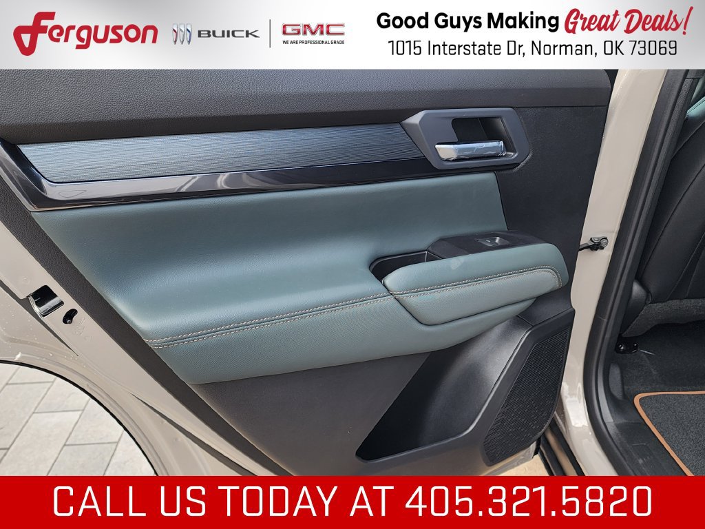 New 2027 GMC Terrain AT4 w/ Convenience Package III AWD/4WD image 44