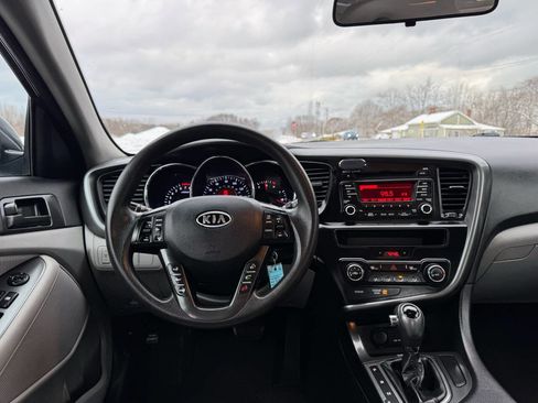 Used 2011 Kia Optima LX image 19
