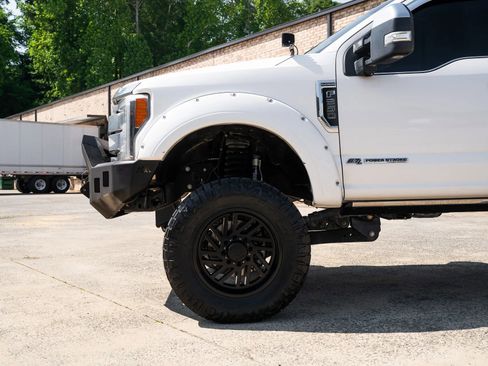 Used 2017 Ford F250 Platinum w/ Platinum Ultimate Package AWD/4WD image 3