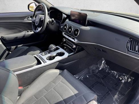 Used 2023 Kia Stinger GT2 RWD image 17