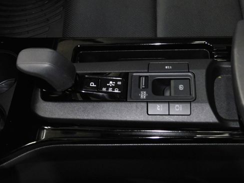 Used 2024 Toyota Prius XLE image 37