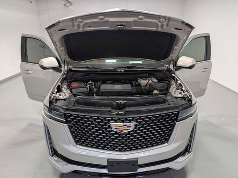 Certified 2022 Cadillac Escalade Premium Luxury w/ LPO, Illumination Package AWD/4WD image 14